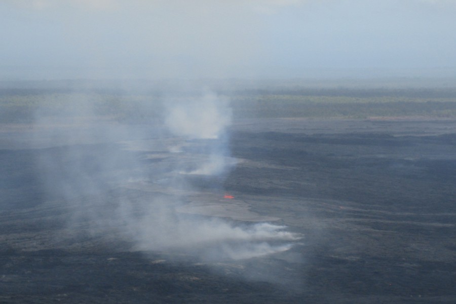 ../image/big island spectacular  lava flow 8.jpg